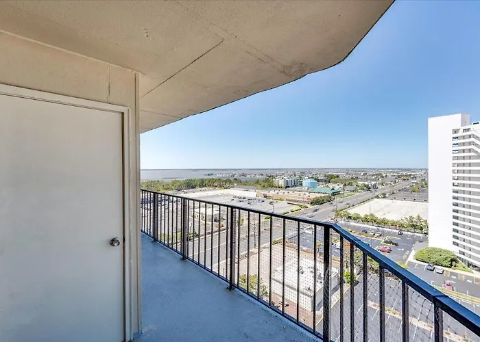 2 Bedroom With Outdoor Pool And Ocean Views Ferienhaus
